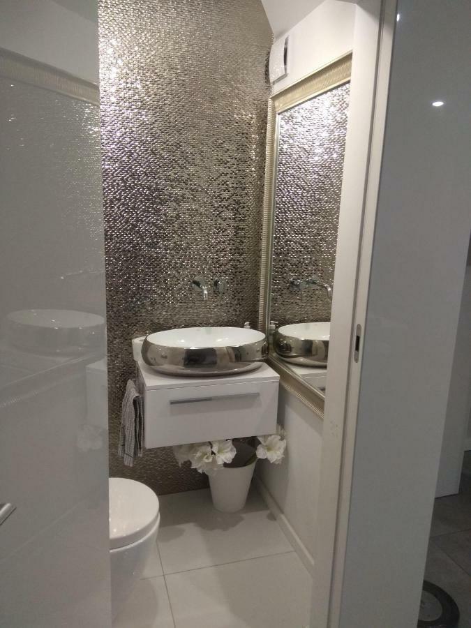 Luxury Apartment With Own Parking Хожув Экстерьер фото